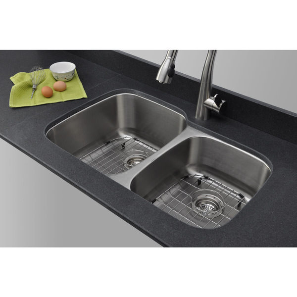 Wells Sinkware 32-inch Undermount 60/40 Double Bowl 18-gauge Stainless Steel Kitchen Sink - stainless steel